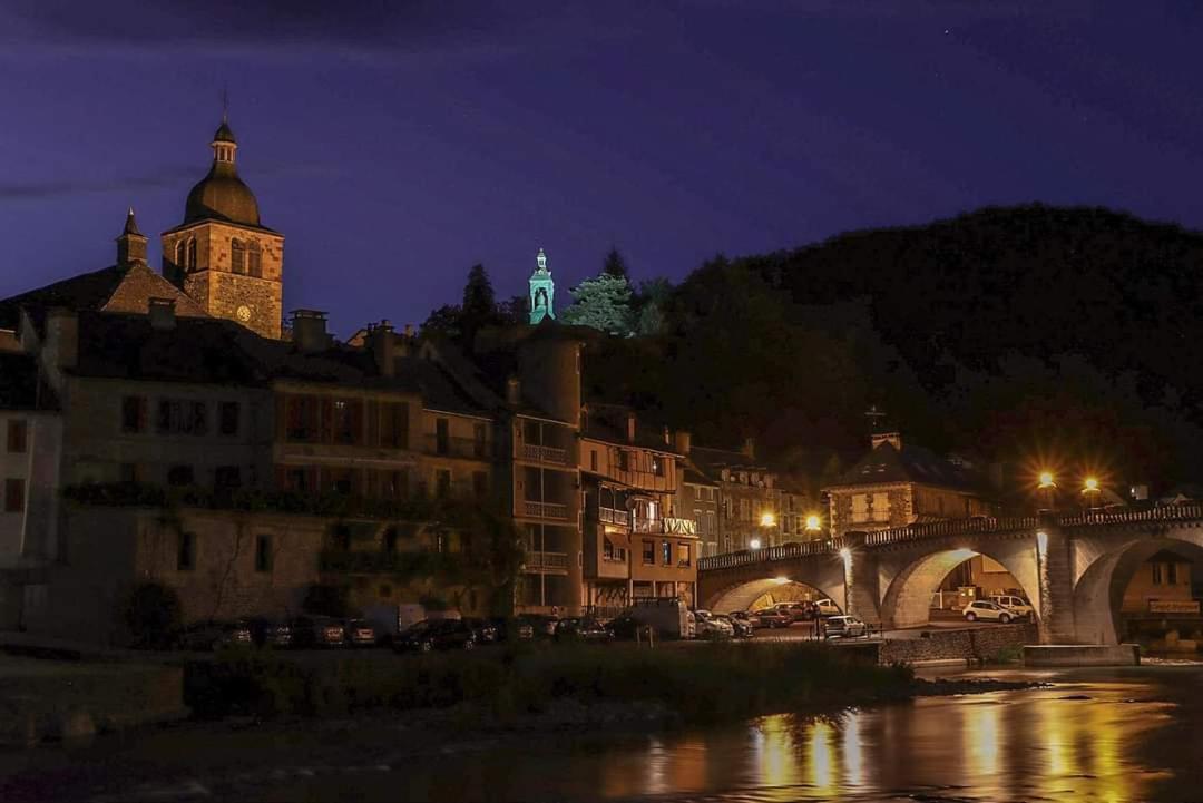Riverrun Saint-Geniez-d'Olt Exterior photo